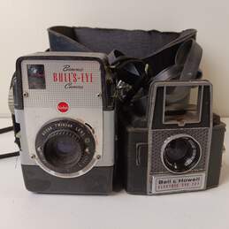Vintage 1950s Kodak Bell & Howell Bulls-Eye 127 Brownie Film Camera alternative image