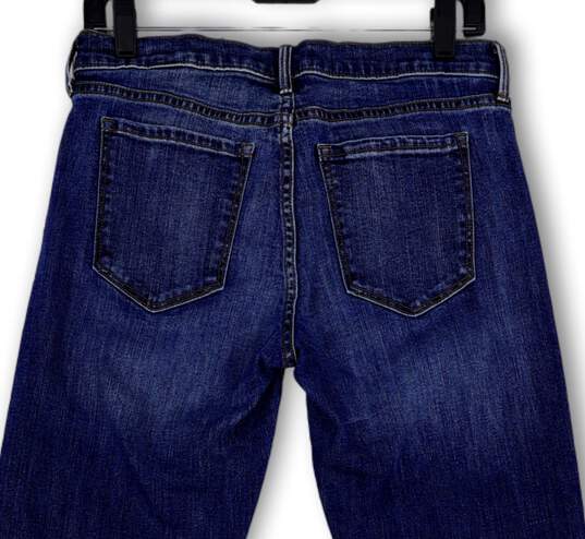 Womens Blue Denim Medium Wash Pockets Comfort Straight Leg Jeans Size 28 image number 4