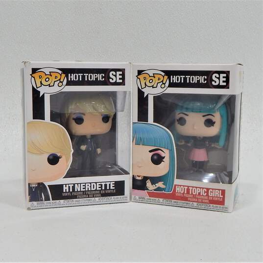 Funko Pop! SE Hot Topic Girl And HT Nerdette image number 1