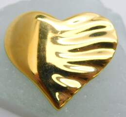 Vintage Crown Trifari Gold Tone Waved Heart Brooch