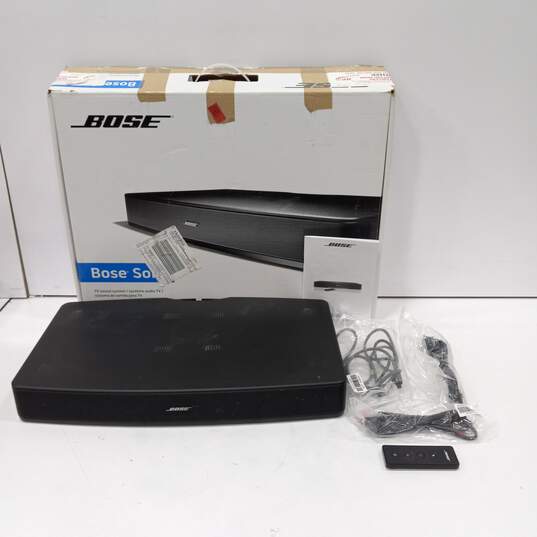 Black Bose Solo TV Sound System-Soundbar In Box w/ Accessoires image number 1