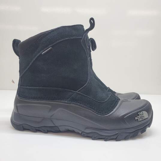 The North Face Snowfuse Snow Boots Men's Size 8 in Black Suede image number 1