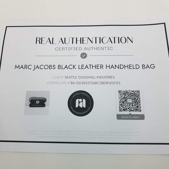 AUTHENTICATED Marc Jacobs Black Leather Handheld Bag image number 7