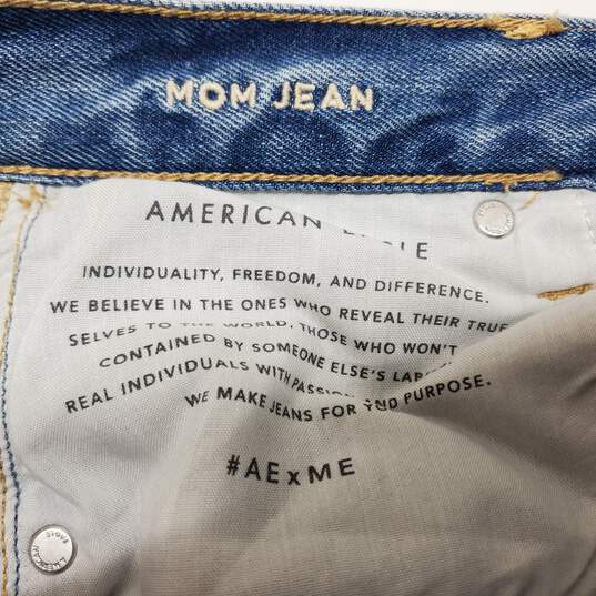 American Eagle Distressed Mom Jean 4 Long High Rise 27W NWT image number 4
