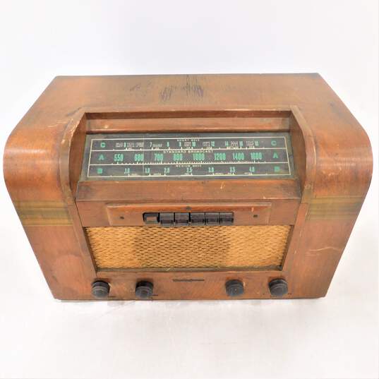 VNTG Westinghouse Brand WR-290 Model Wooden Tabletop Tube Radio w/ Power Cable (Parts and Repair) image number 1