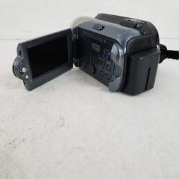 UNTESTED JVC GZ-MG27 20 GB Camcorder alternative image