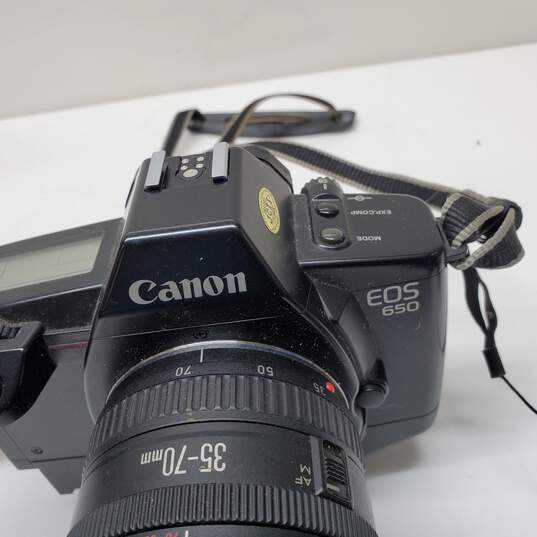Canon EOS 650 35-70mm Zoom Lens Camera with Canon Speedlite 300EZ Flash and Camera Bag image number 4
