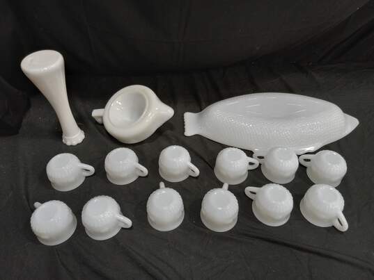 Lot of Milk Glass Dishes image number 4