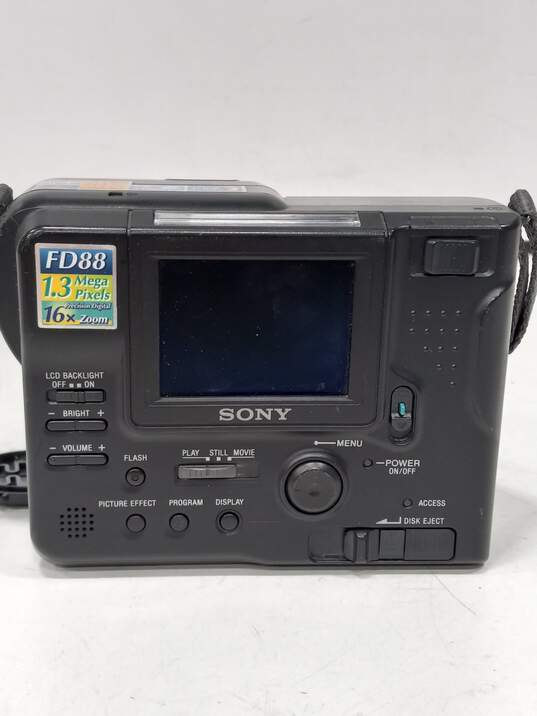 Vintage Sony Mavica Floppy Disk Digital Still Camera image number 3