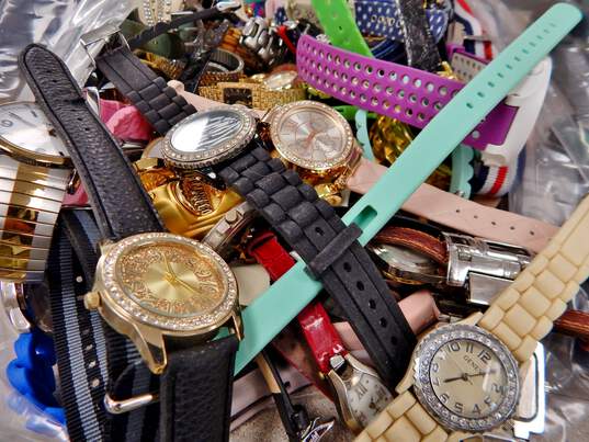 12.8Lbs BULK Watches & Watch Parts image number 3