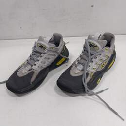 Reebok Women's Iverson Athletic Shoes Size 5 alternative image