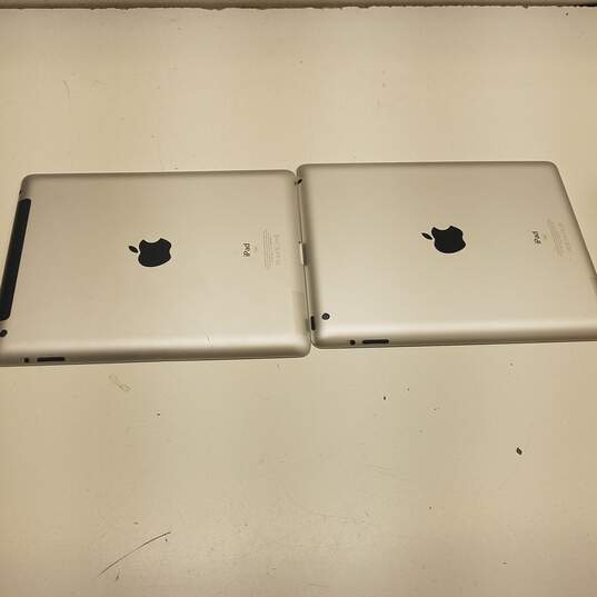 Apple iPad (A1416 & A1430) - Lot of 2 (For Parts Only) image number 6