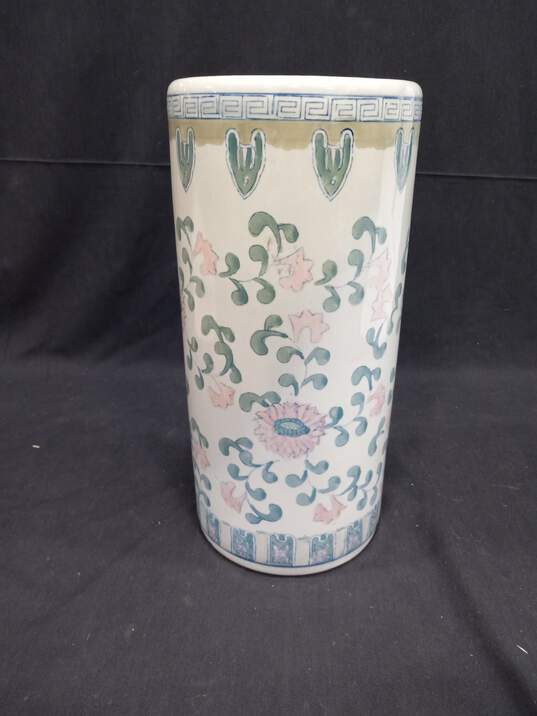 VINTAGE CHINESE PORCELAIN UMBRELLA STAND HAND PAINTED image number 1