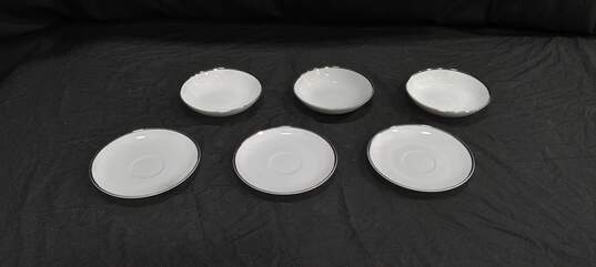 Bundle Of 3 Harmony House Plates And 3 Bowls image number 1