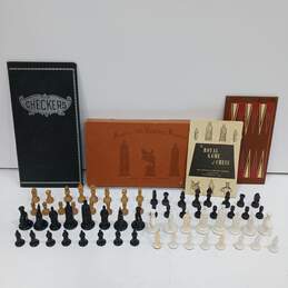 Vintage Chess Set In Box w/ Accessories alternative image