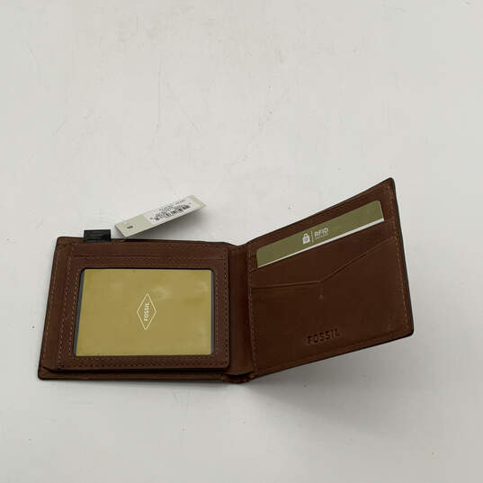 NWT Mens Brown Leather Inner Divider Multiple Card Holder Bi-Fold Wallet image number 3
