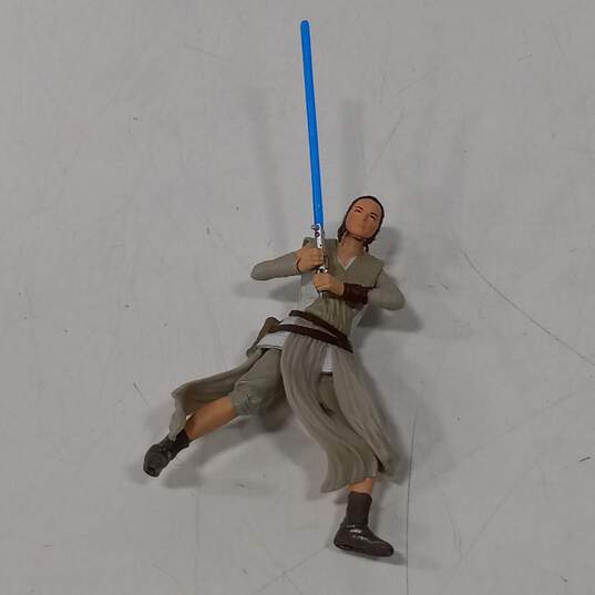 Hasbro Star Wars Titanium Series Rey Action Figure image number 3