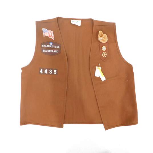VTG & Newer Girl Scouts Brownies USA Lot Patches Badges Handbook Vest image number 2