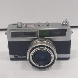 Petri Hi-Lite Rangefinder Film Camera