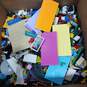 8.2lbs of Assorted LEGO Building Blocks & Pieces image number 1