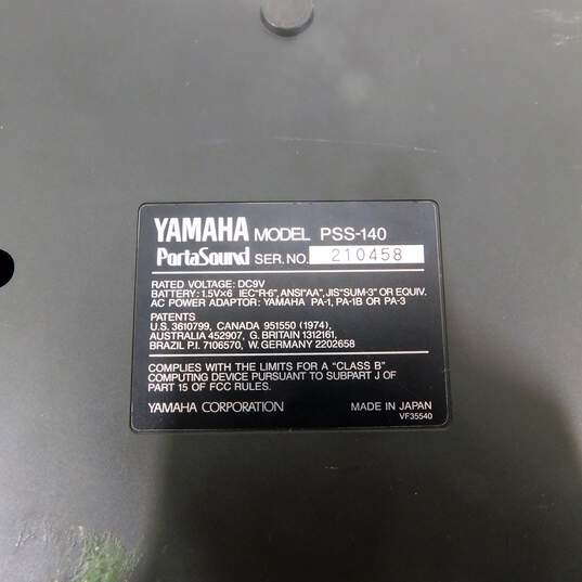 VNTG Yamaha Brand PSS-140 Model PortaSound Electronic Keyboard w/ Power Adapter image number 4