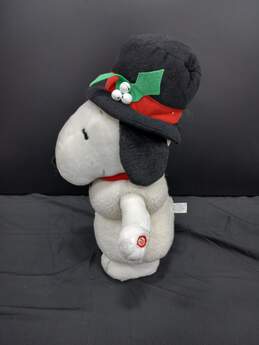 2004 Coyne's Peanuts 16" Christmas Snoopy Stuffed Plush alternative image