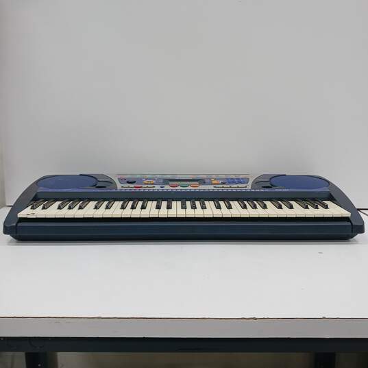 Yamaha PSR-262 Electronic Keyboard image number 1