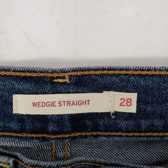 NWT Levi Strauss WM's Blue Denim Wedgie Straight Jeans Size 28 x 28 image number 3