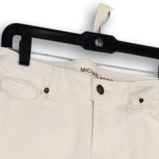 NWT Womens White Denim Flat Front Stretch Pockets Bermuda Shorts Size 2 image number 3