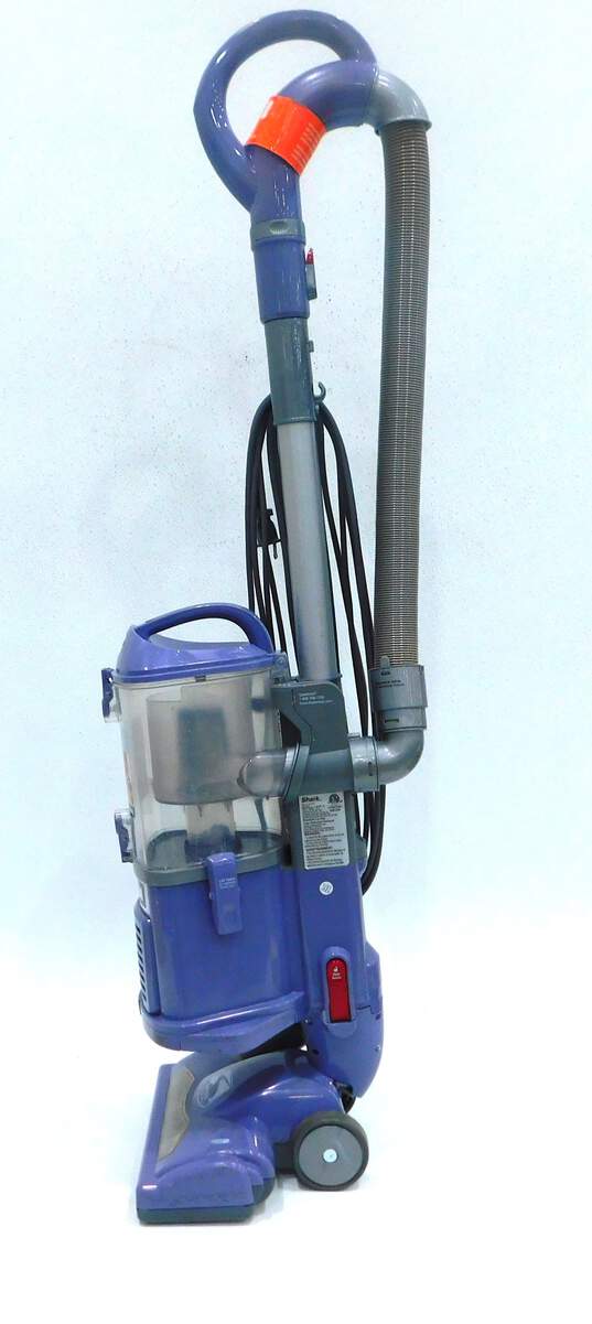 Shark NV352 Navigator Lift Away Upright Vacuum Cleaner Anti-Allergen Technology image number 4