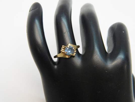 10K Yellow Gold Round Blue Topaz Ring 1.7g image number 2