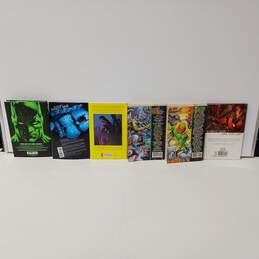 Bundle of 6 Assorted Comic Books alternative image