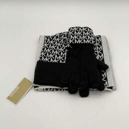 NWT Mens Black White Knitted Logo Hand Gloves Scarf Beanie 3 Piece Set