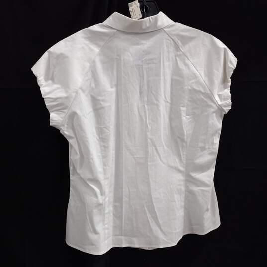 Windsor Women's White Stretch Button Up Cap Sleeve Shirt Size 40 NWT image number 2