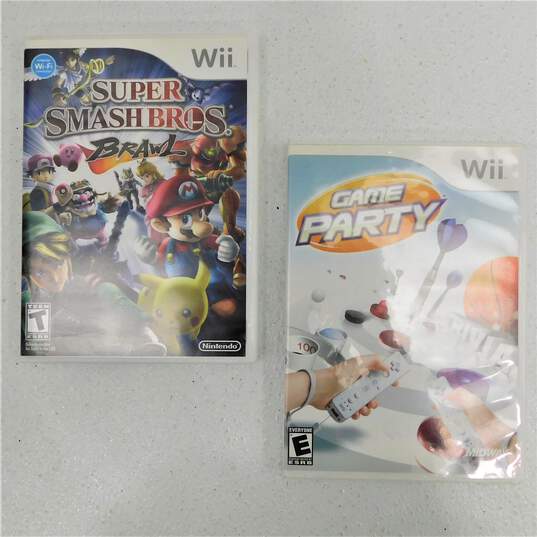 Nintendo Wii With 1 Controller and 2 Games image number 10