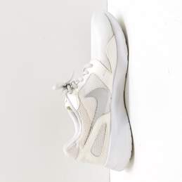 Nike Women's Kaishi Platinum White Sneakers Size 8.5