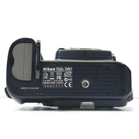 Nikon D80 10.2MP Digital SLR Camera with 2 Lenses image number 5