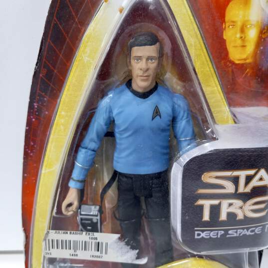 Doctor Julian Bashir Star Trek Action Figure image number 4