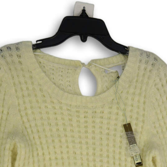 NWT Womens White Knitted Long Sleeve Round Neck Pullover Sweater Size M image number 3