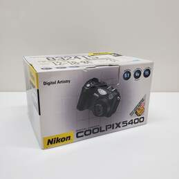 Nikon COOLPIX 5400 5.1MP Digital Camera in Box (Powers On) alternative image