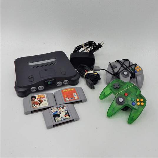 Nintendo 64 w/3 Games and 2 Controllers image number 1