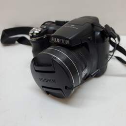 Fujifilm FinePix S4200 14 MP LCD Digital Camera 24X Optical Zoom