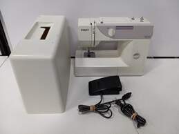 White Pfaff Model 1020 Sewing Machine W/Pedal FOR PARTS or REPAIR alternative image
