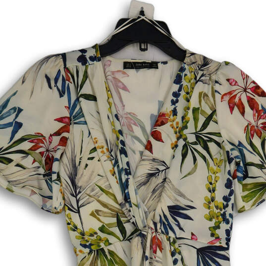 Womens Multicolor Floral Surplice Neck Short Sleeve Sheath Dress Size S image number 3