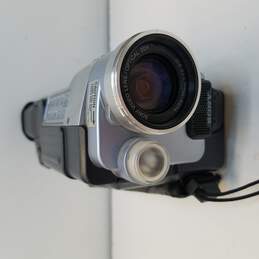 Sony Handycam DCR-TRV350 Digital8 Camcorder alternative image