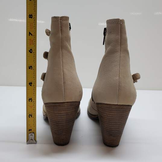 Holding Horses Buckled Triad Booties Block Heel Ivory Leather Boots Size 38 image number 6