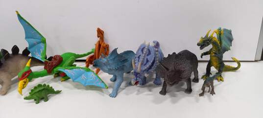 Mixed Lot Of Assorted Toy Dinosaurs Action Figure Bundle image number 2