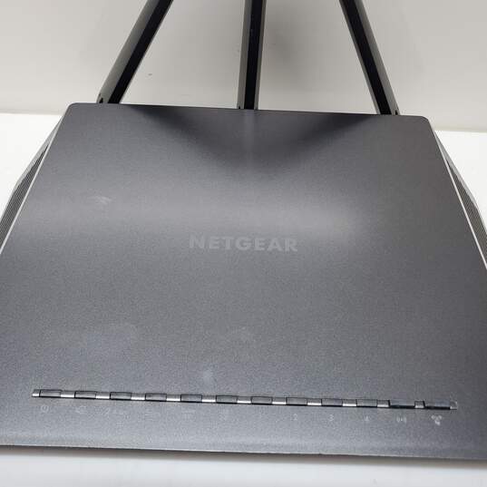 Netgear Nighthawk AC1750 Smart WiFi Router Model R6700 image number 2