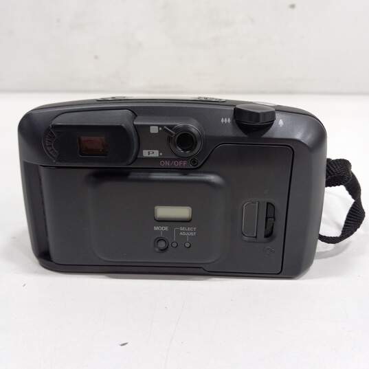 Black Pentax Iqzoom 140 35mm Film Camera w/ Case image number 4
