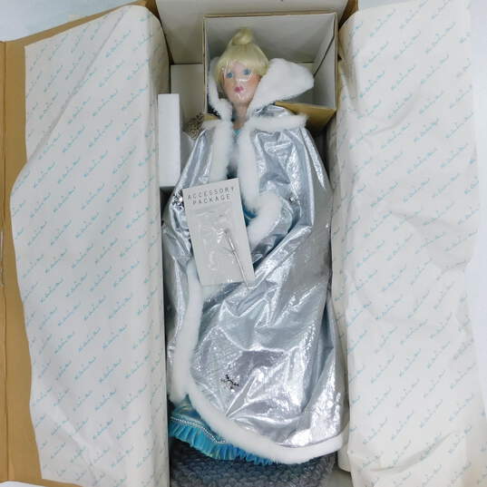Danbury Mint Snow Queen Porcelain Collector Doll Judy Belle 1989 IOB image number 1